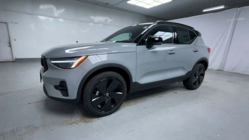 New 2026 Volvo XC40 B5 Ultra w/ Protection Package Premier image 19