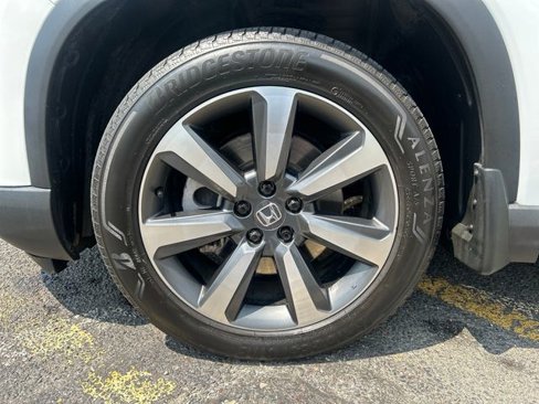 Used 2025 Honda Pilot Elite image 8