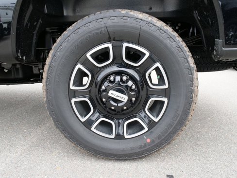 New 2025 Ford F350 Platinum w/ FX4 Off-Road Package image 11