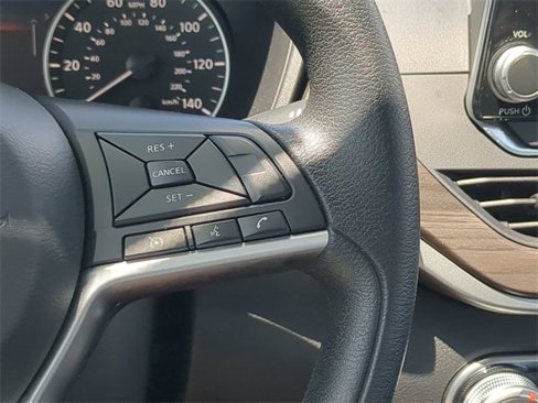 Used 2023 Nissan Altima 2.5 SV image 12