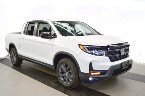 Used 2024 Honda Ridgeline Sport image 2