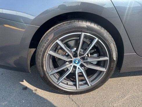 Used 2022 BMW 330e xDrive w/ Driving Assistance Package image 9