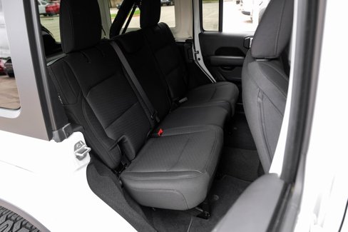 Used 2022 Jeep Wrangler Unlimited Sahara w/ Cold Weather Group image 46