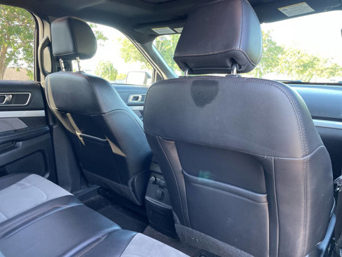 Used 2017 Ford Explorer XLT w/ Equipment Group 202A image 23