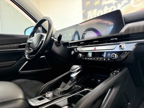 Used 2023 Kia Telluride EX w/ EX Captain's Chair Package image 45