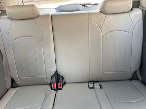 Used 2014 Chevrolet Traverse LTZ image 14