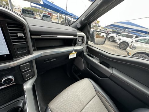 New 2025 Ford F150 Lariat w/ Equipment Group 502A High image 33