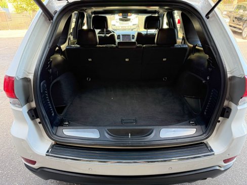 Used 2018 Jeep Grand Cherokee Limited image 21