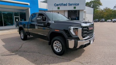 Certified 2024 GMC Sierra 2500 Pro w/ Convenience Package image 2