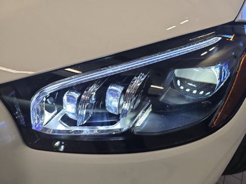 New 2026 Mercedes-Benz GLS 580 4MATIC image 34
