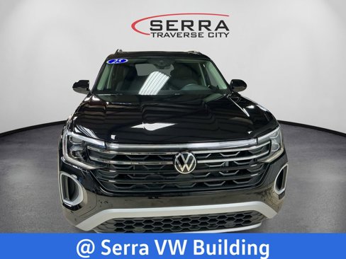 Certified 2025 Volkswagen Atlas Peak Edition SE image 2
