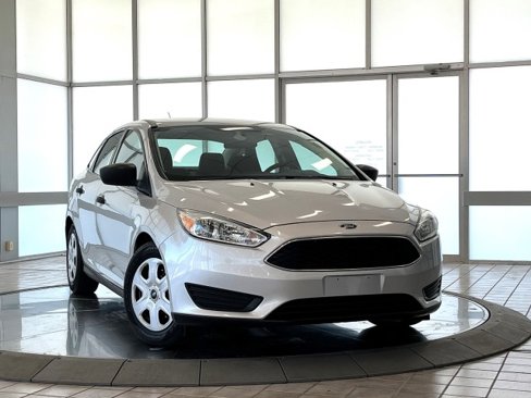 Used 2016 Ford Focus S image 1