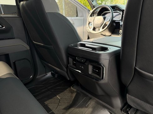 Used 2025 Chevrolet Silverado 1500 ZR2 w/ Technology Package image 19