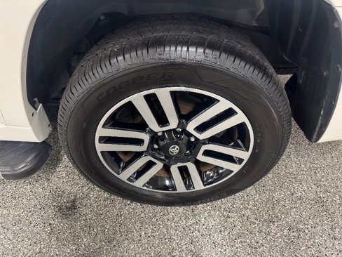 Used 2022 Toyota 4Runner Limited image 15