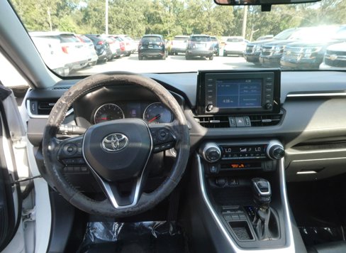 Used 2019 Toyota RAV4 XLE Premium image 15
