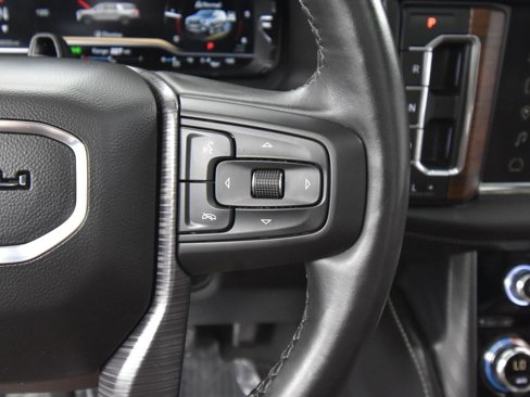 Used 2023 GMC Yukon Denali Ultimate image 32