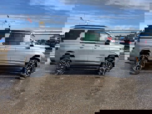 New 2025 Chevrolet Suburban RST w/ RST Capability Package image 8