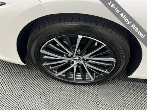 Certified 2025 Lexus ES 300h w/ Premium Package image 23