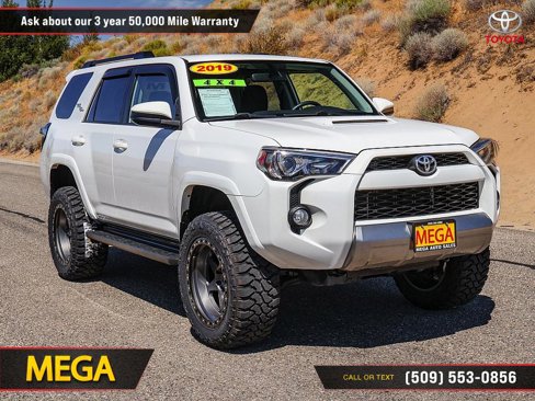 Used 2019 Toyota 4Runner 4WD image 5