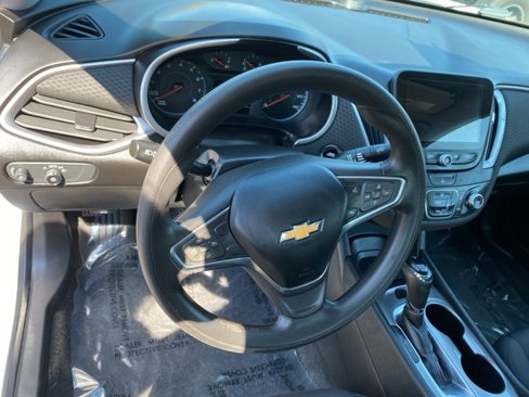 Used 2019 Chevrolet Malibu LS image 12