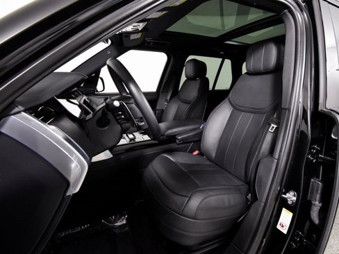 Used 2024 Land Rover Range Rover SE image 12