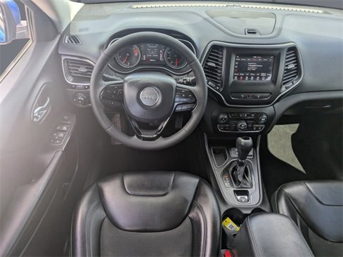 Used 2020 Jeep Cherokee Latitude Plus image 18