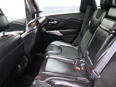 Used 2018 Jeep Cherokee Latitude Plus image 22