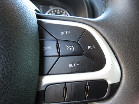 Used 2018 Jeep Renegade Latitude w/ Popular Equipment Group image 14