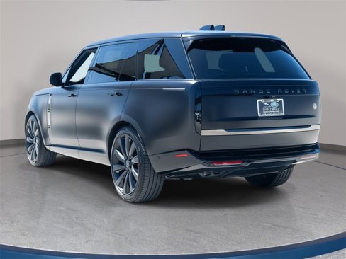New 2025 Land Rover Range Rover SV image 3