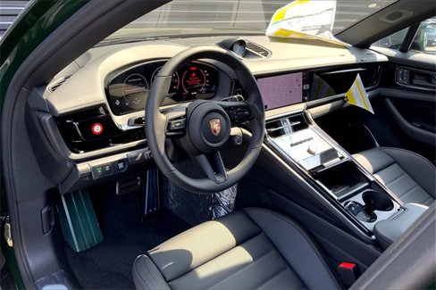New 2026 Porsche Panamera 4 image 4