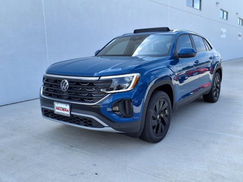 New 2025 Volkswagen Atlas Cross Sport SE image 2