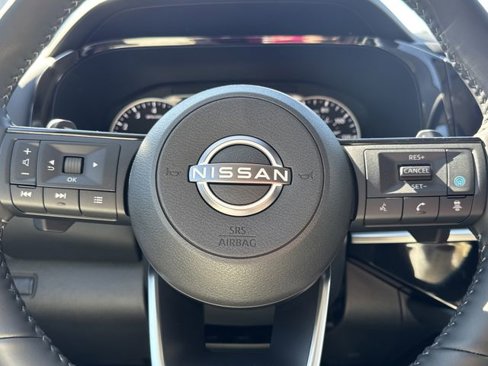 New 2025 Nissan Pathfinder SL image 17