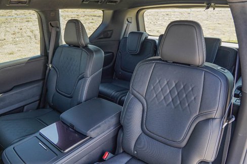New 2026 INFINITI QX80 Autograph w/ Premium Cargo Package image 27