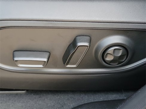 New 2025 Jeep Grand Cherokee L Laredo image 13