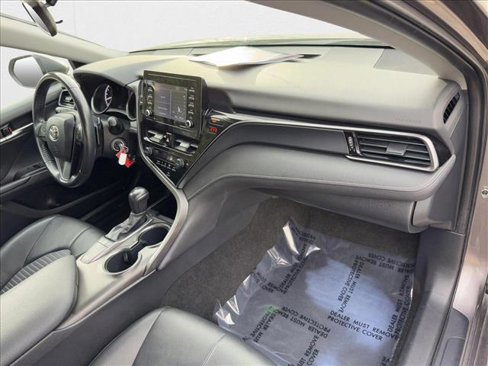 Used 2022 Toyota Camry SE image 20