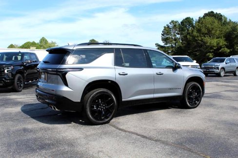 New 2026 Chevrolet Traverse RS image 4