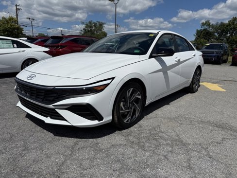New 2025 Hyundai Elantra Sport w/ Cargo Package image 7