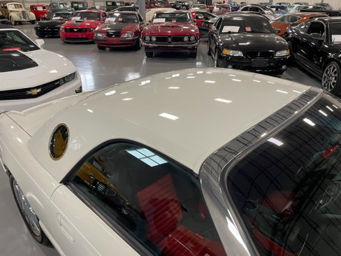 Used 2003 Ford Thunderbird image 26