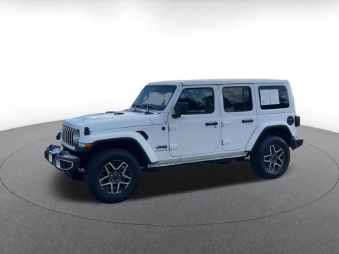 Used 2025 Jeep Wrangler Sahara image 8
