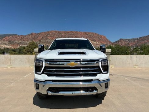 New 2025 Chevrolet Silverado 3500 LTZ w/ LTZ Premium Package image 5