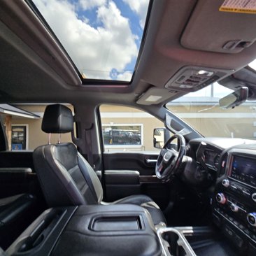 Used 2022 GMC Sierra 3500 Denali w/ Denali Black Diamond Edition image 16