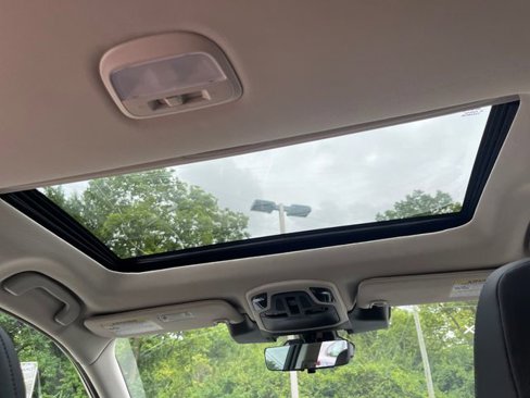New 2025 Subaru Outback Touring image 18