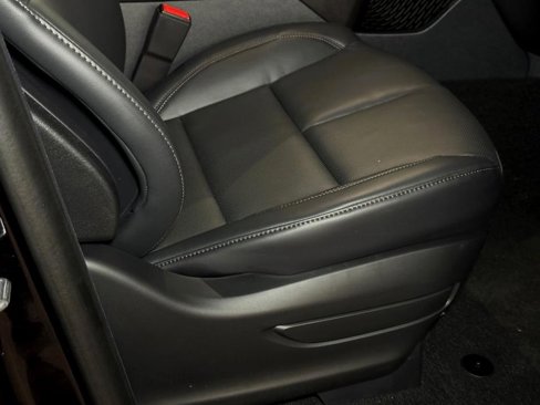 Certified 2025 Lincoln Aviator AWD image 9