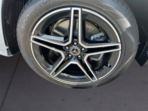New 2025 Mercedes-Benz GLS 450 4MATIC image 9