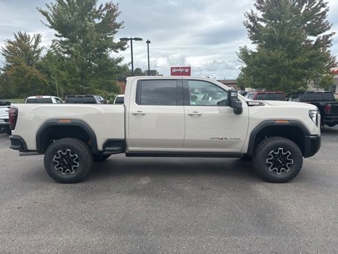 New 2026 GMC Sierra 2500 AT4X image 5