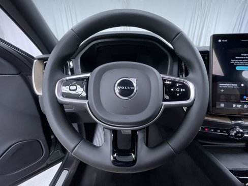 New 2026 Volvo XC60 B5 Plus w/ Climate Package image 25