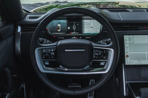 Used 2025 Land Rover Range Rover Long Wheelbase Autobiography image 16