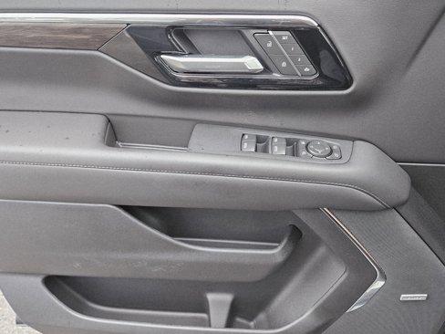 New 2026 Chevrolet Suburban Z71 image 27