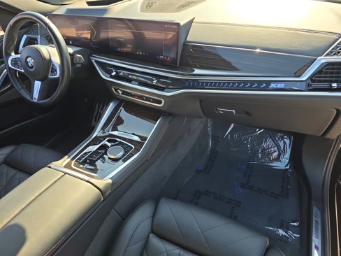 Used 2024 BMW X6 xDrive40i w/ Premium Package image 10