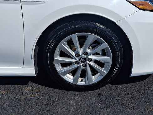 Used 2023 Toyota Camry LE image 8